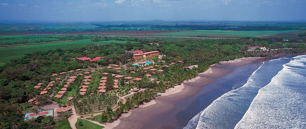 Visit Nicaragua: the best beaches right in front of the Barceló Montelimar Hotel