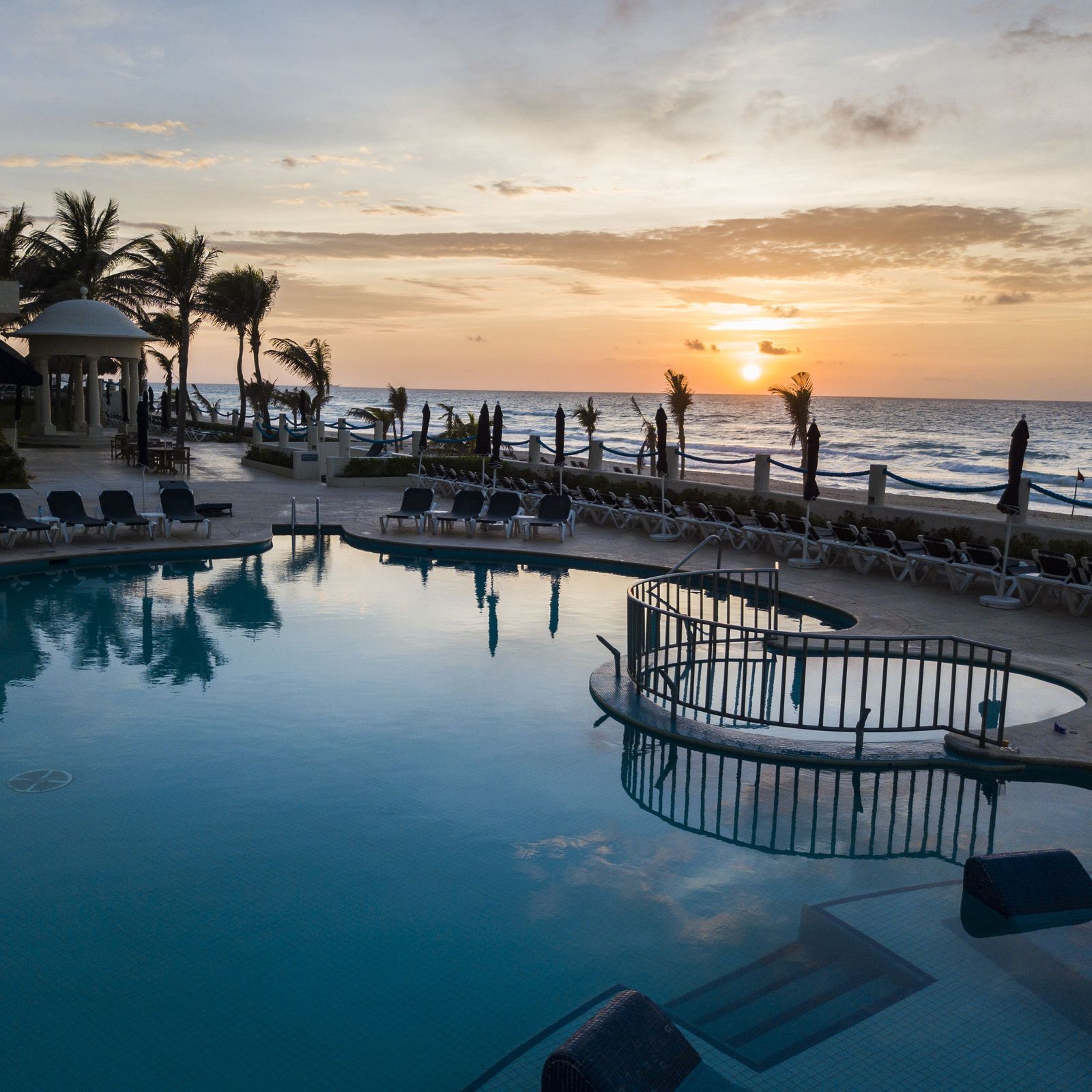 Os entardeceres de Cancún têm um lugar obrigatório: o Occidental Tucancún.
