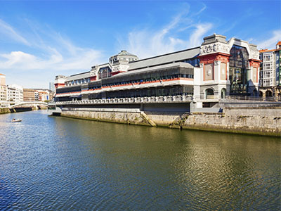 Fachada del Mercado de la Ribera