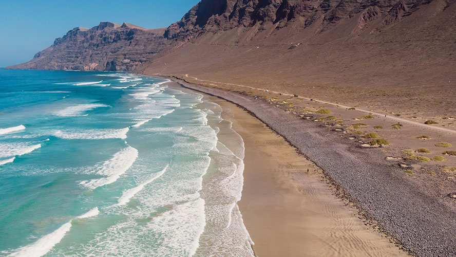 playa famara lanzarote