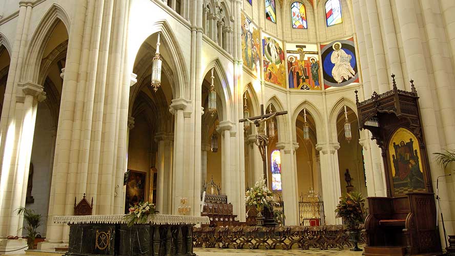 Interior Catedral de la Almudena