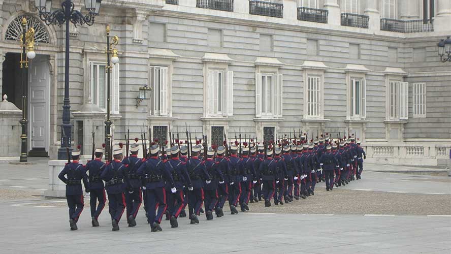 Guardia Real en el Palacio Real