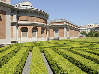 Jardines en la parte este del Museo del Prado