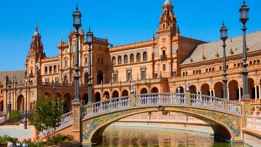 Plaza de España, Seville's embrace to visitors - Barceló Experiences