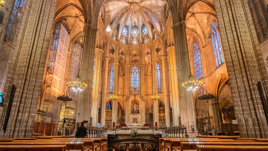 Catedral de Barcelona. Un templo neogótico lleno de leyendas