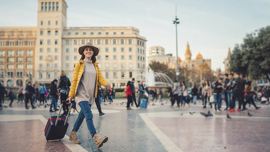 Turista en la Plaza Catalunya