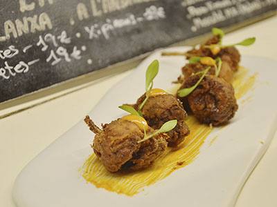 Tapa de pollo para degustar