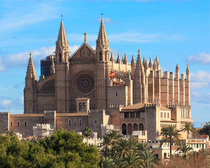 La Catedral de Palma, un imponente templo gótico con vistas al mar