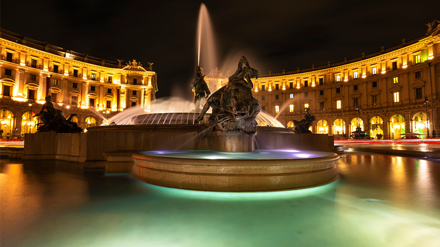 Piazza Repubblica noche