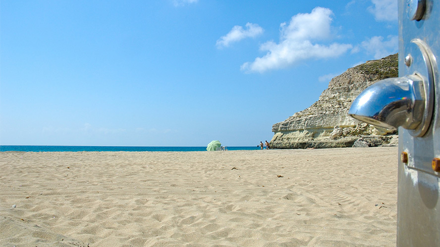 playa-de-agua-amarga