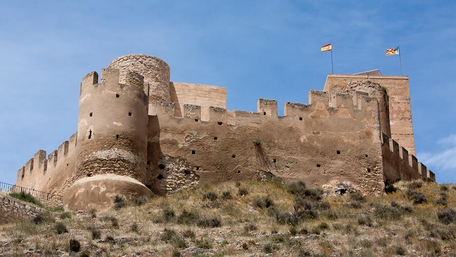El castillo de San Fernando, un fuerte que vigila a Alicante