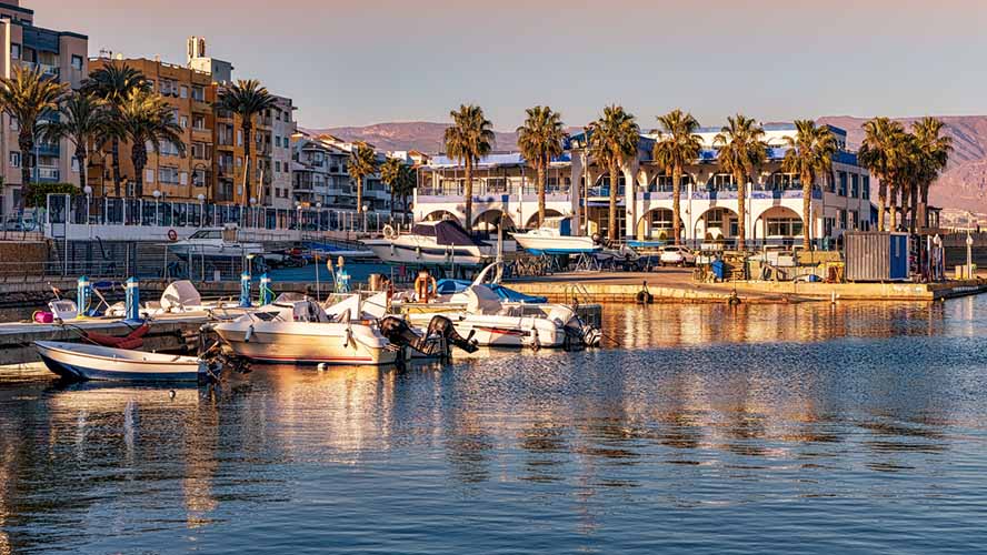 Puerto deportivo de Roquetas de Mar