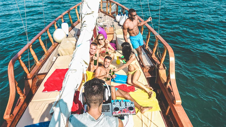 fiesta en barco Ibiza