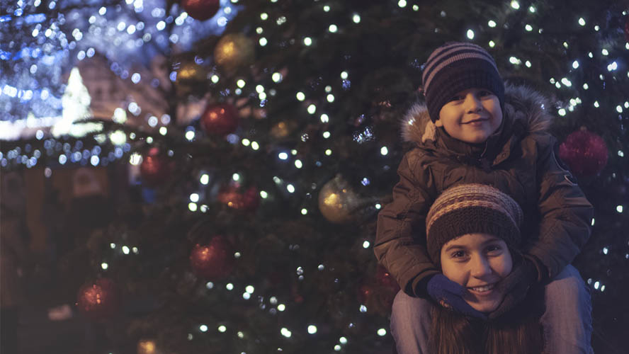 Niños disfrutando de la Navidad en Praga