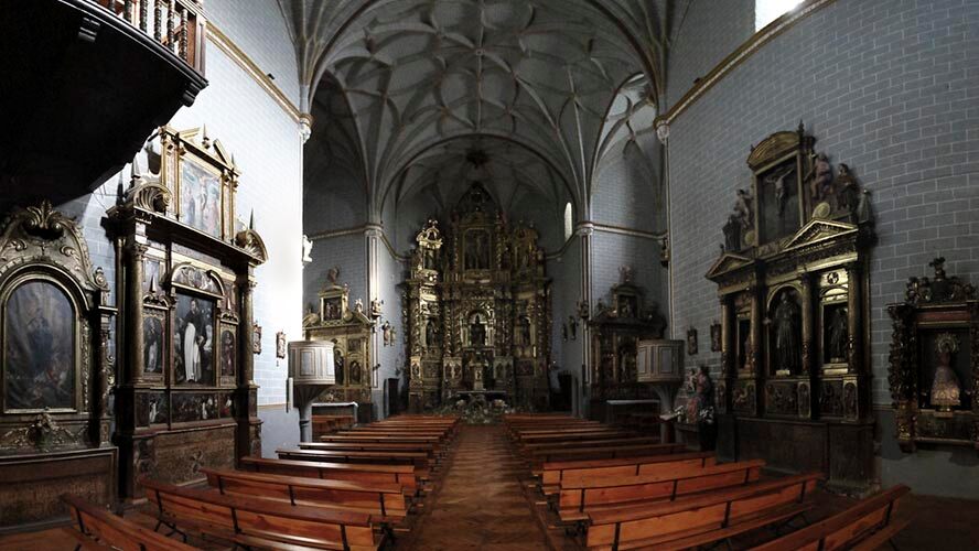 Interior de la Iglesia de San Pedro de Ansó