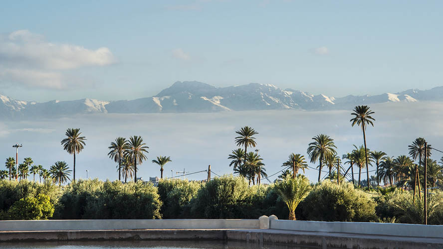 Vista del atlas desde los Jardines de Menara