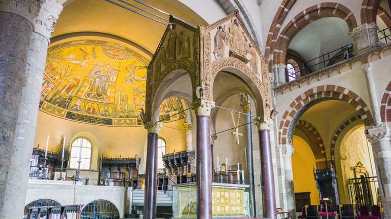 La basílica de San Ambrosio de Milán, oro para los santos