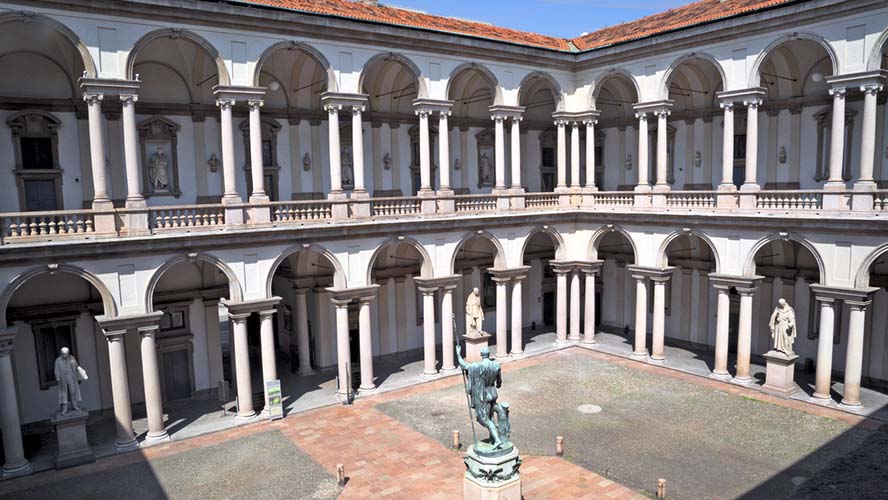 Patio de la Pinacoteca de Brera