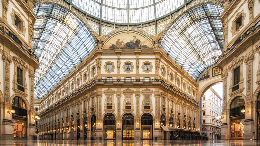 Galería en la Piazza del Duomo