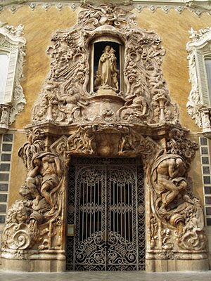 Puerta del Palacio de Marqués de dos Aguas