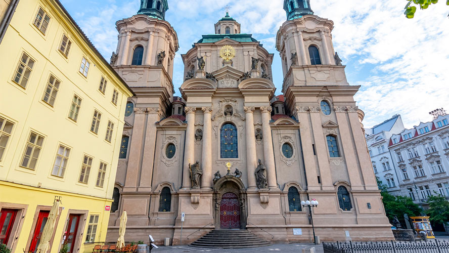 iglesia san nicolas praga