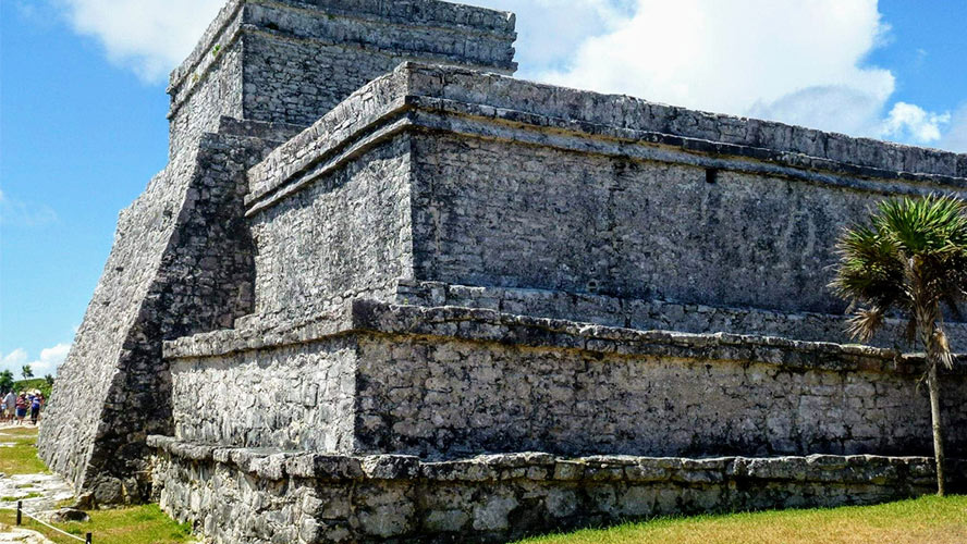 tulum-templo-de-la-estela