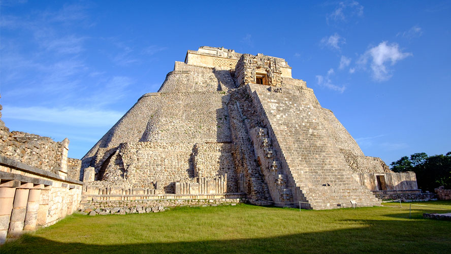 uxmal-piramide