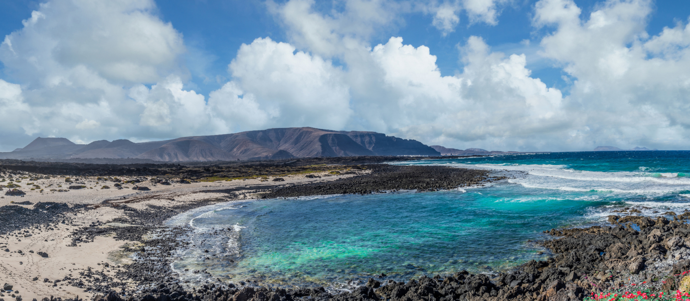 Caletón Blanco, un espacio lunar junto al mar
