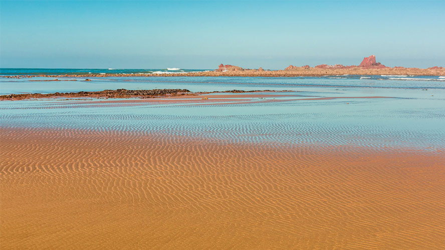 playa del estrecho marruecos