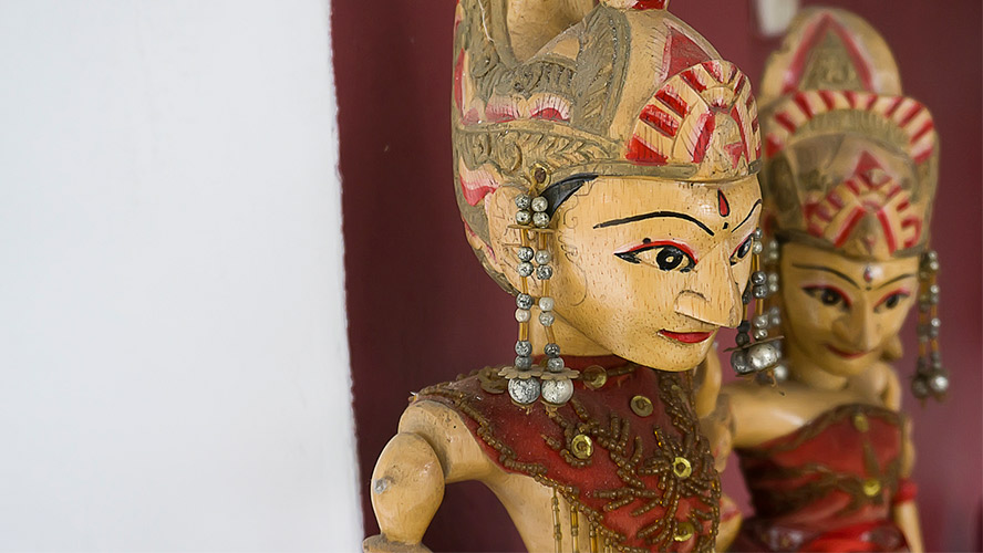 Traditional crafts and jewellery in Indonesia