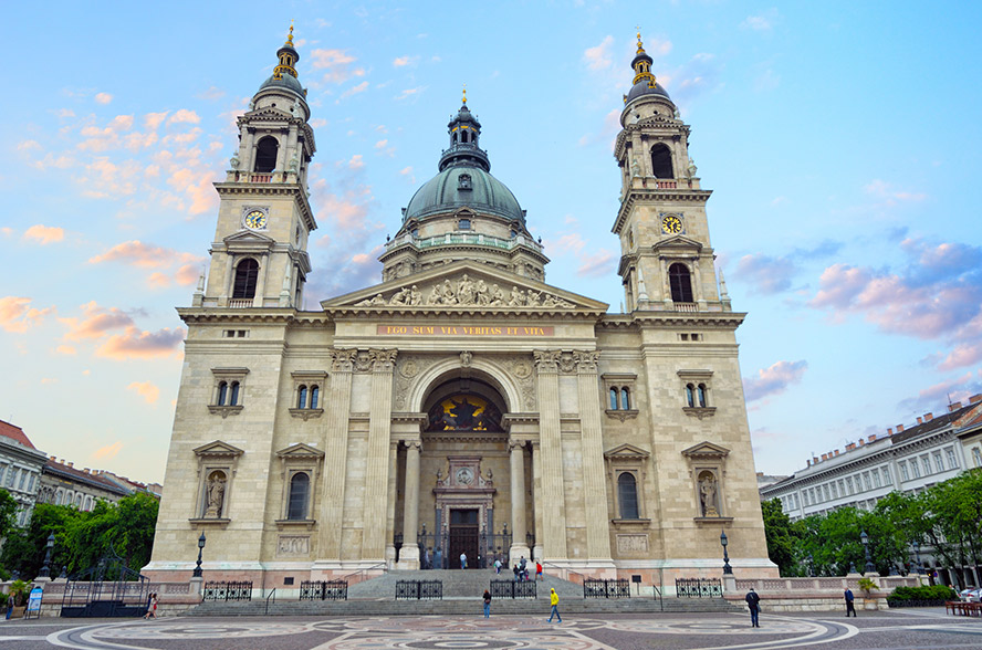 St Stephen s Basilica The Largest Church In Budapest St Stephen s Basilica The Largest Church In Budapest