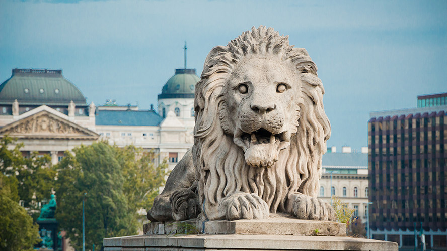 leones-puente-de-las-cadenas