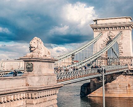Budapest’s Chain Bridge: the most famous bridge across the Danube