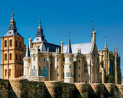 What to see in Astorga — an impressive city with a special treat for chocolate lovers