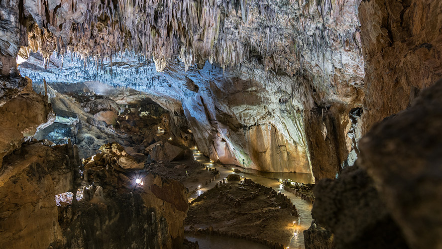 Cuevas De Valporquero Una Catedral Bajo Tierra Barcel Experiences