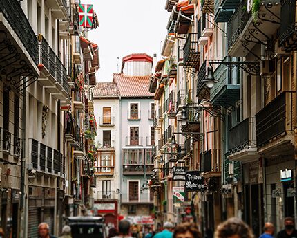 Calle Estafeta, en Pamplona: la vía más popular de la capital navarra