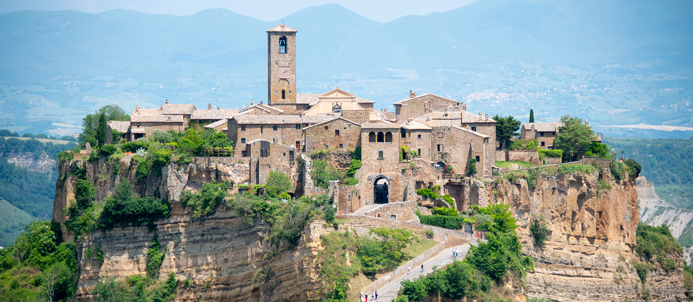 Cività di Bagnoregio, la “ciudad que muere” pero sigue desafiando a la naturaleza