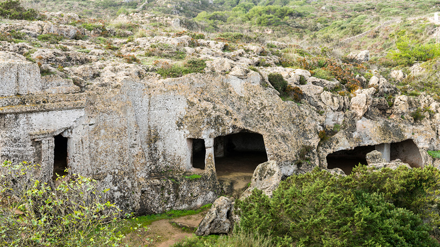 Necrópolis Caves Coves