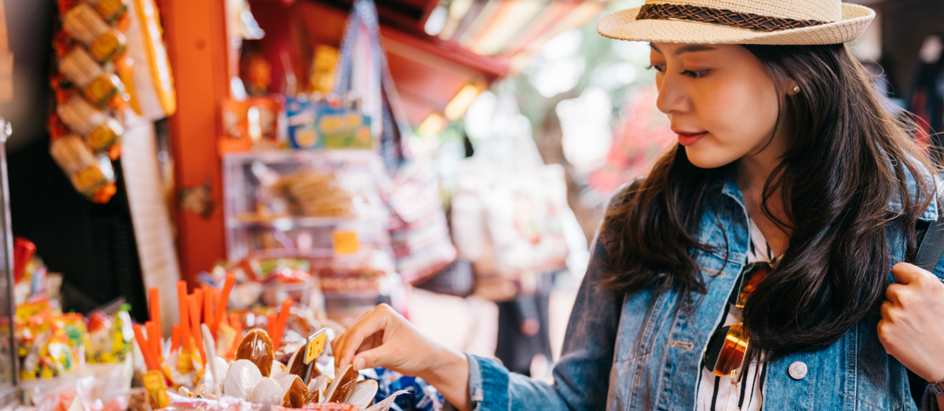 Chipiona street market, hunting for local products