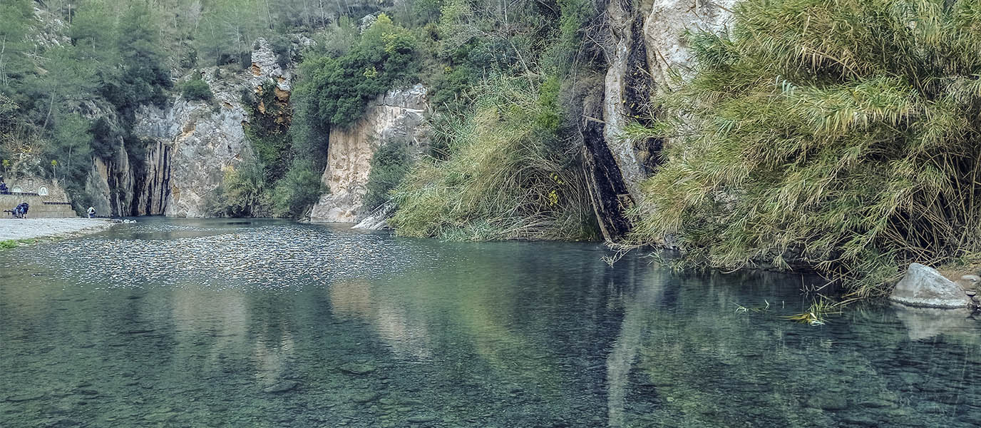 El poder (curativo) de la piscina natural de Montanejos