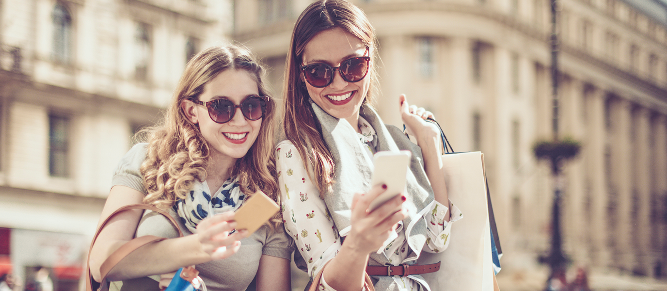 Dónde ir de compras en París, la cuna del lujo y los mercadillos