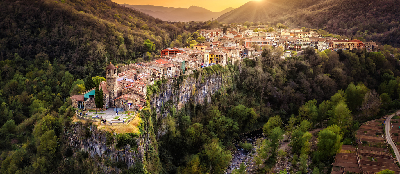 Castellfollit de la Roca, un pueblo entre volcanes