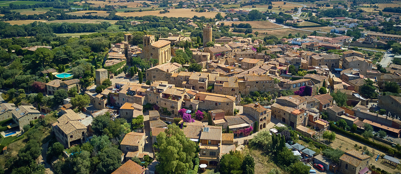 Qué ver en Pals, un pueblo medieval fortificado que mira al mar