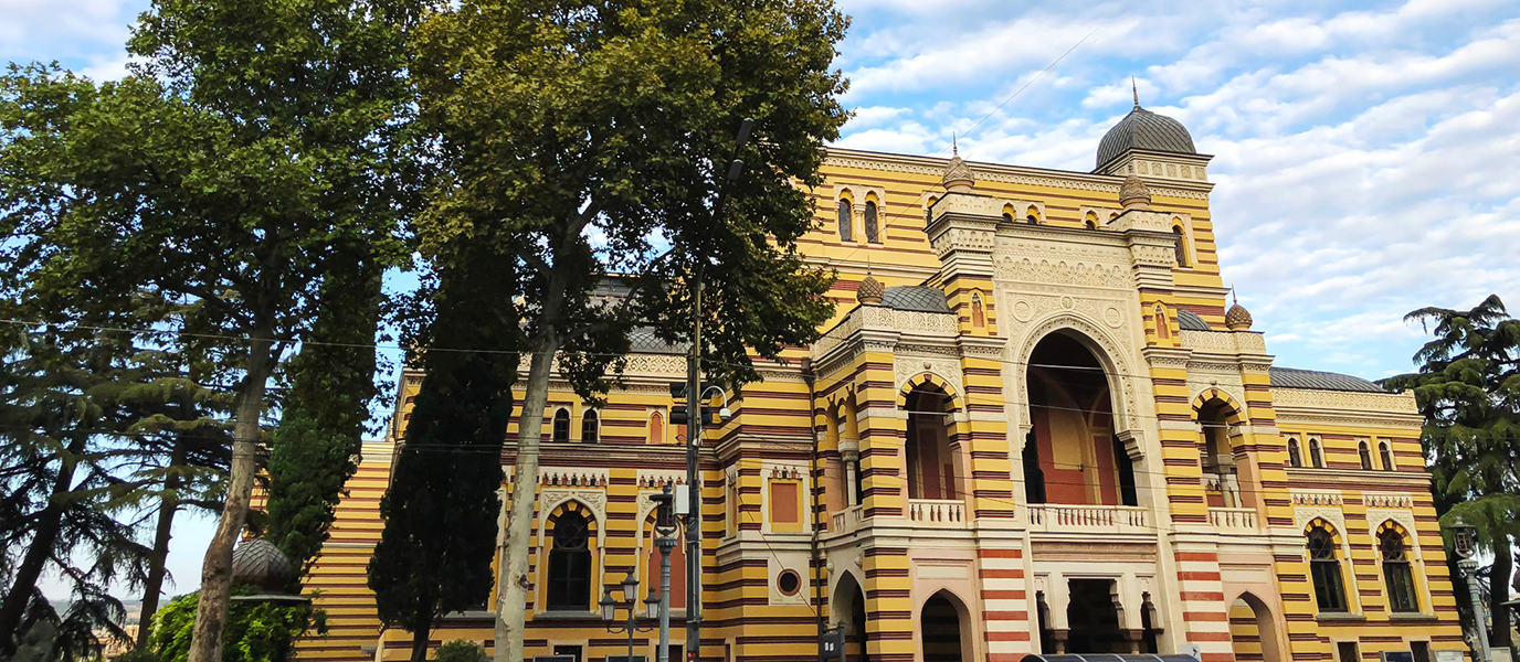 Teatro de Ópera y Ballet, el gran templo de la lírica de Tiflis