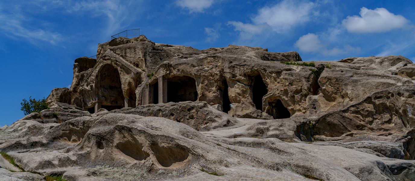 Uplistsikhe: la ciudad pagana excavada en la roca que desafió al cristianismo