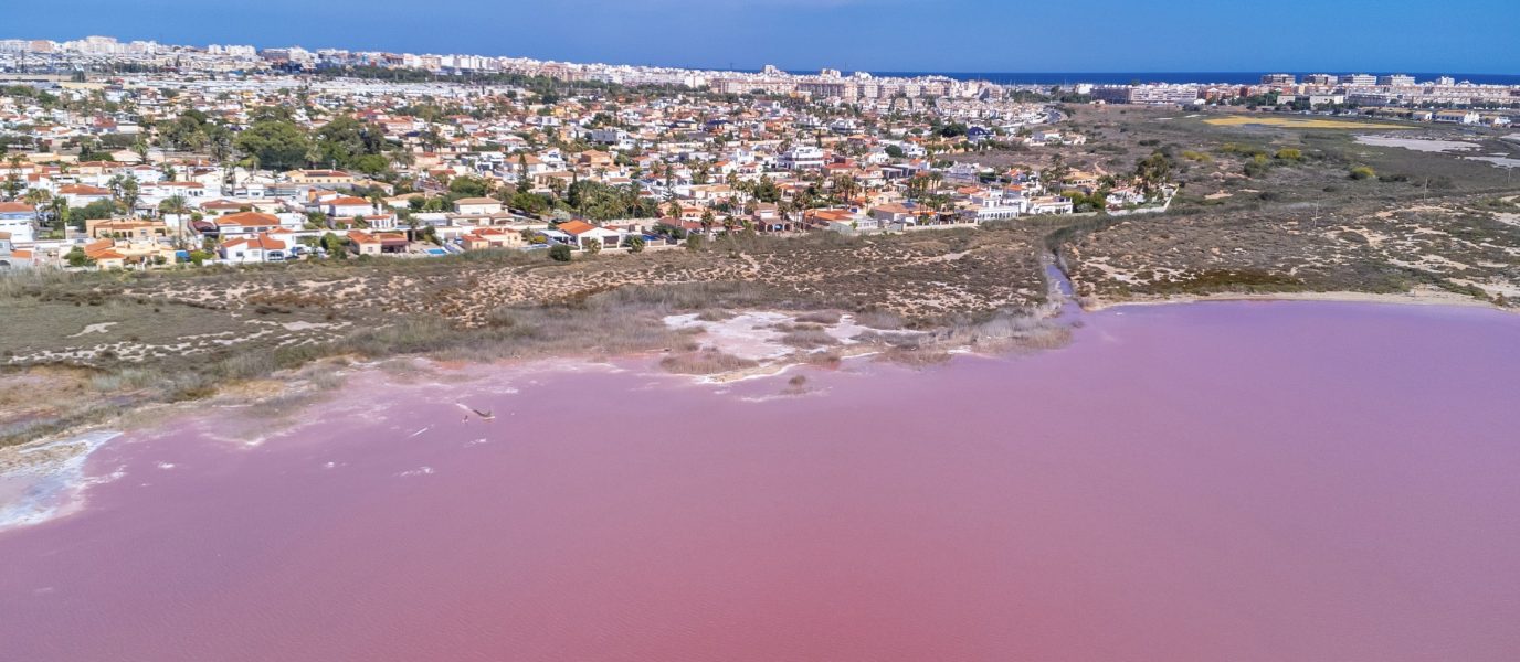 Laguna Rosa de Torrevieja, el mejor truco de magia de la naturaleza