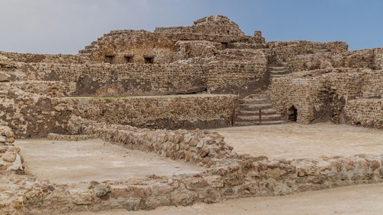 Doom Riffa Bahrain Riffa, a nineteenth-century fort and golf courses in the desert in the ...