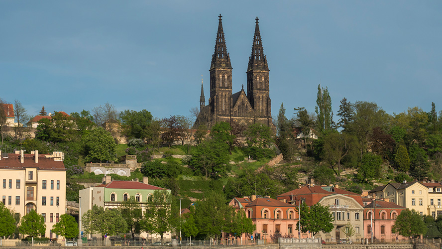 Vy ehrad O La Roca Sobre La Que Asienta La Leyenda De Praga Barcel 